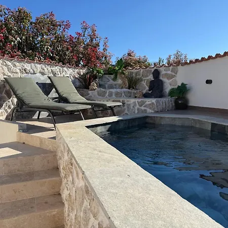 Homestay szállás Anna T2 Avec Piscine Et Jardin Prive, Escapade Romantique En Corse