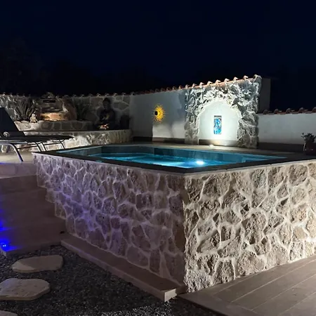 Homestay szállás Anna T2 Avec Piscine Et Jardin Prive, Escapade Romantique En Corse *