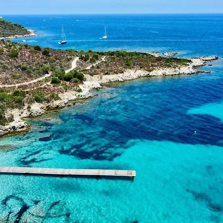 Anna T2 Avec Piscine Et Jardin Prive, Escapade Romantique En Corse Vescovato