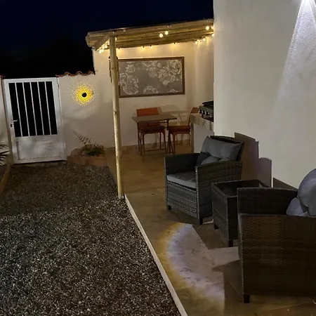 Anna T2 Avec Piscine Et Jardin Prive, Escapade Romantique En Corse *
